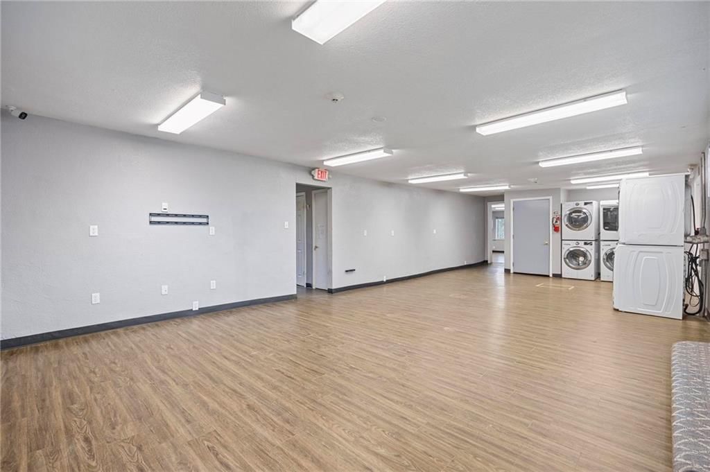 701 N NATIONAL Avenue — photo 16
