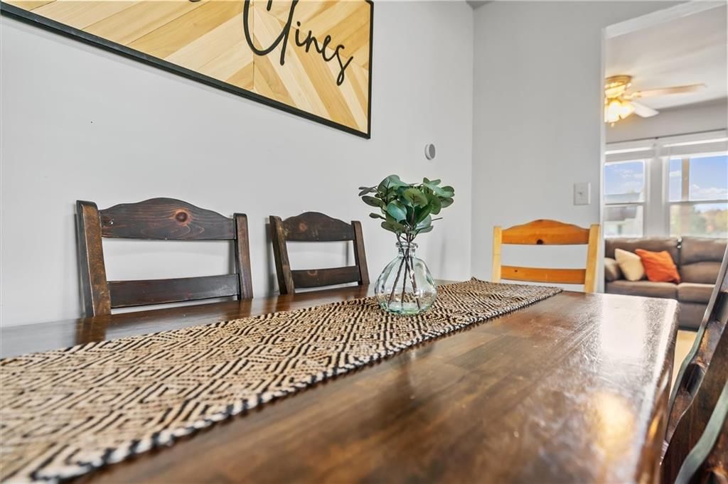328 W 5th Street — photo 10