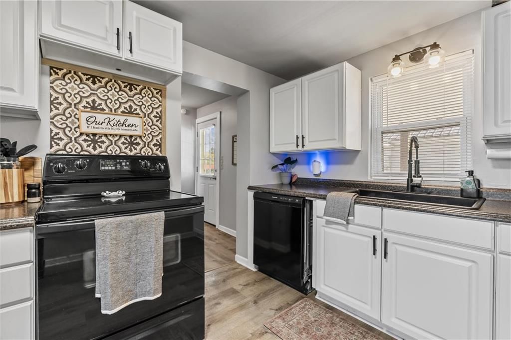 328 W 5th Street — photo 12