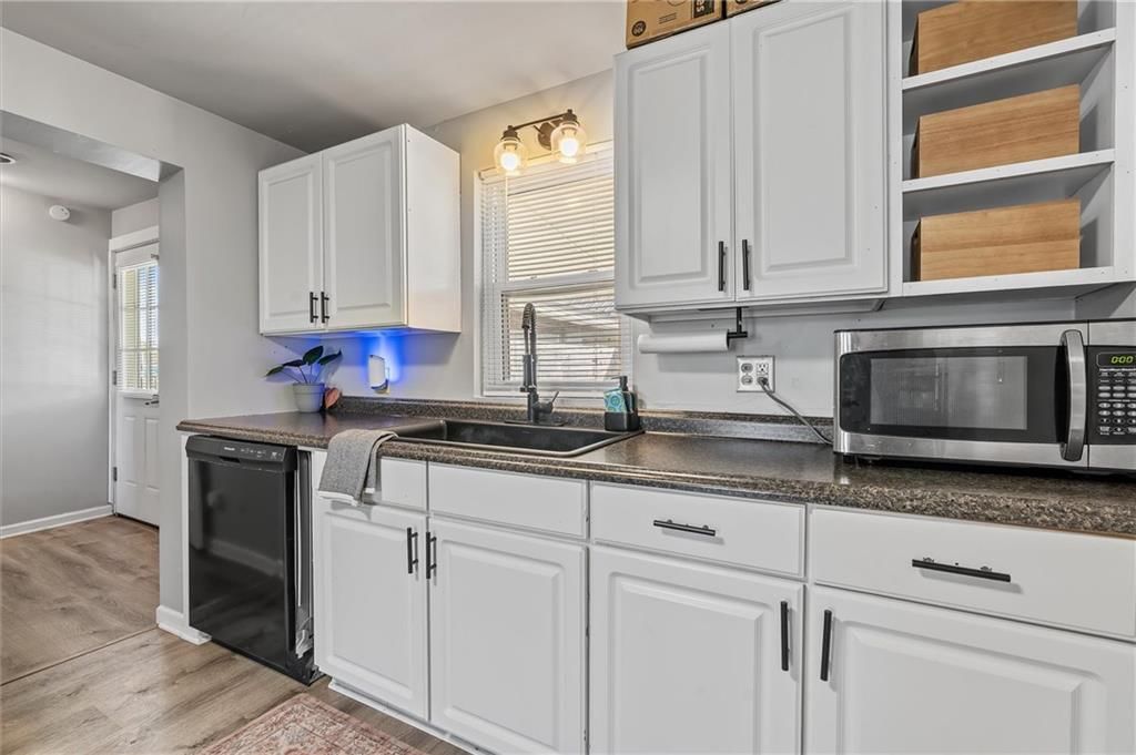 328 W 5th Street — photo 13