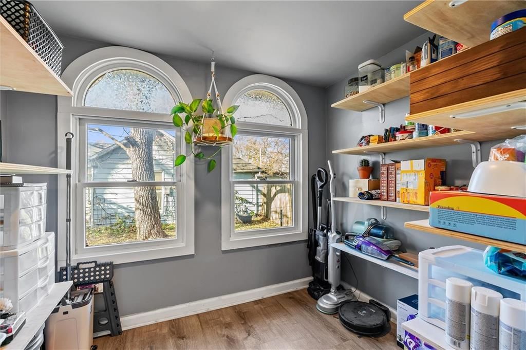 328 W 5th Street — photo 16