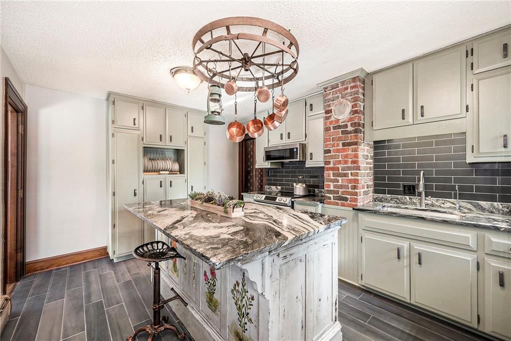 406 S Birch Avenue — photo 10