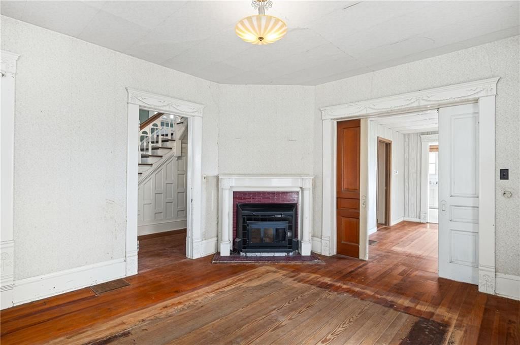 311 S 6th Street — photo 11