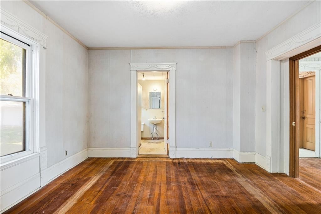 311 S 6th Street — photo 15