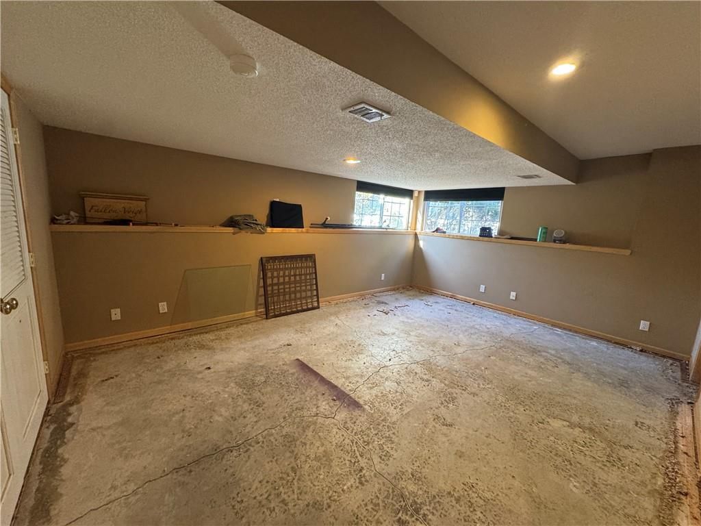 16122 S Cole Street — photo 9