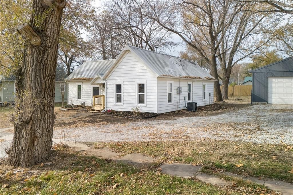 506 Maple Street — photo 2