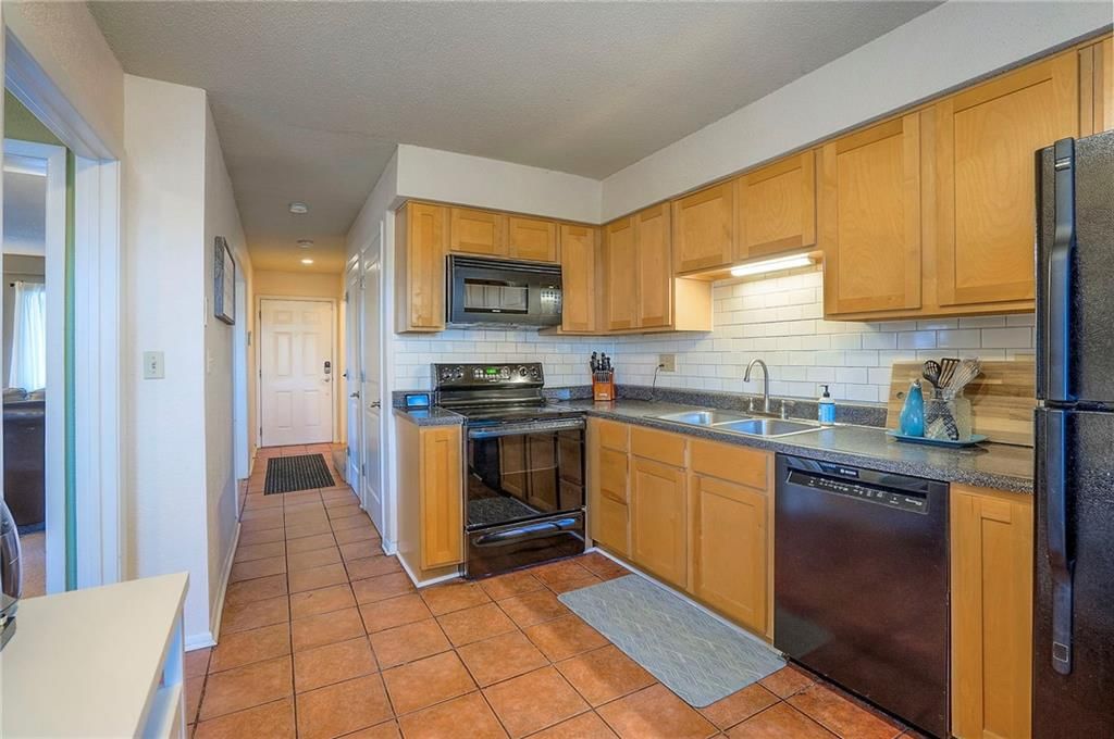 1844 E 97th Street — photo 10