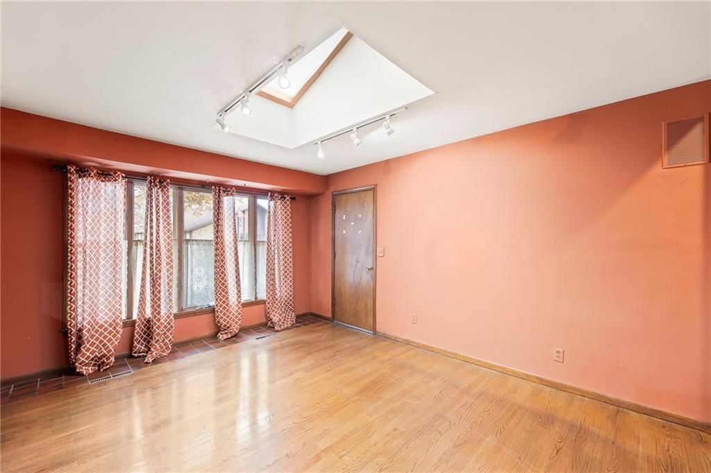 308 S Stevenson Street — photo 9