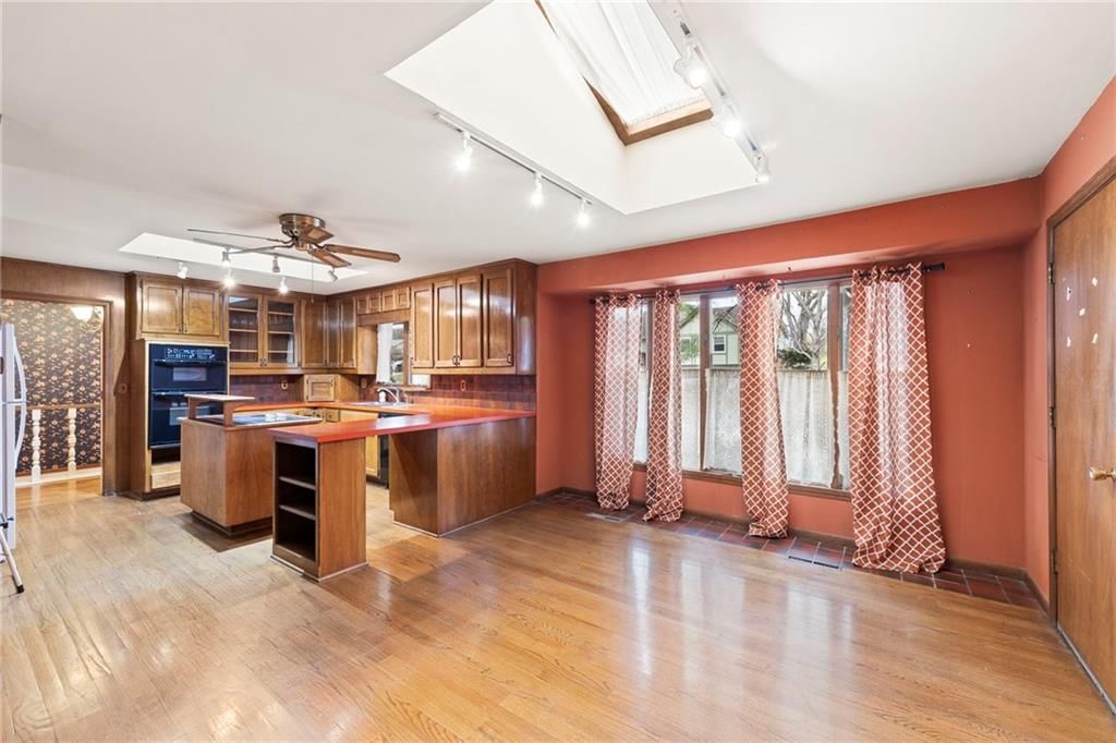 308 S Stevenson Street — photo 10