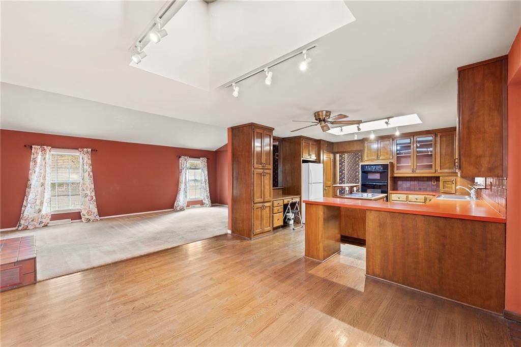 308 S Stevenson Street — photo 11