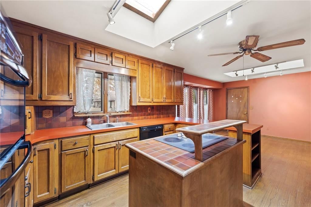 308 S Stevenson Street — photo 13