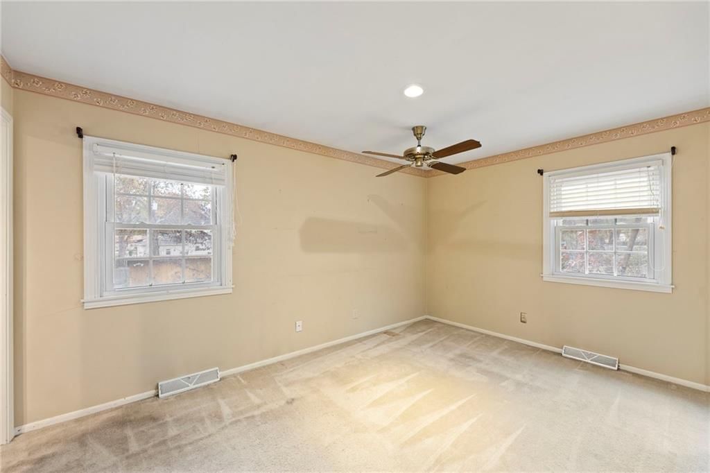 308 S Stevenson Street — photo 18