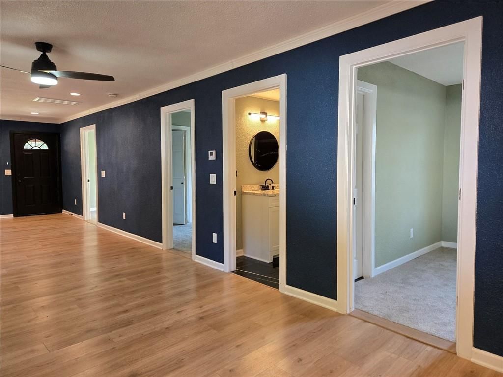 203 N Chestnut Street — photo 6
