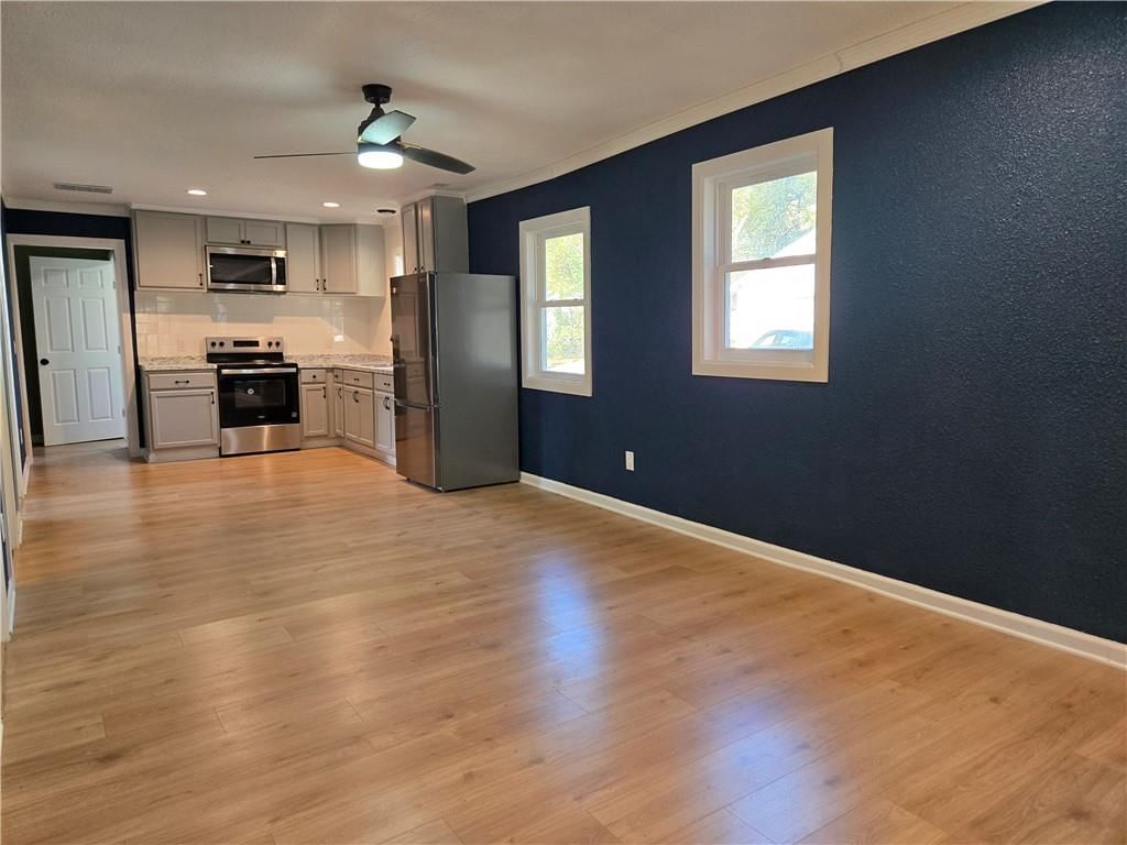 203 N Chestnut Street — photo 7