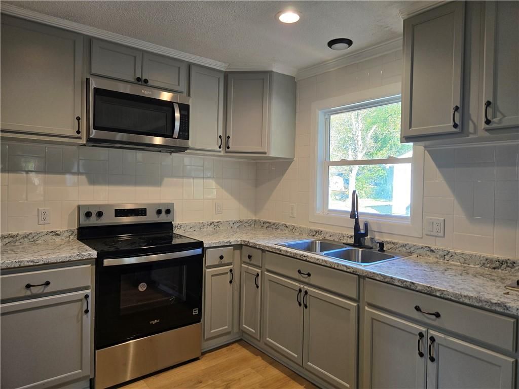 203 N Chestnut Street — photo 10