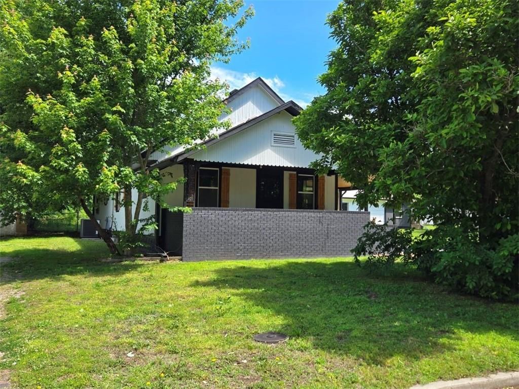 806 W 2nd Street, Pittsburg, KS