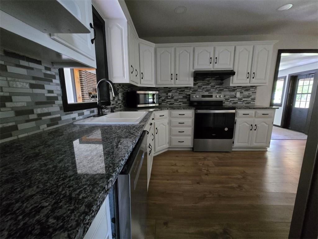 806 W 2nd Street — photo 12