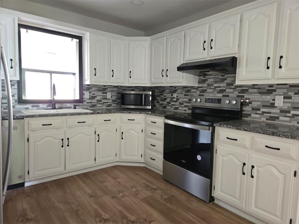 806 W 2nd Street — photo 13