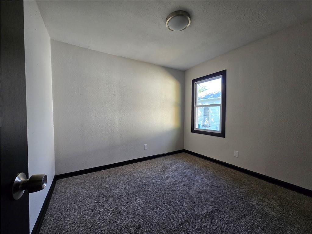806 W 2nd Street — photo 19