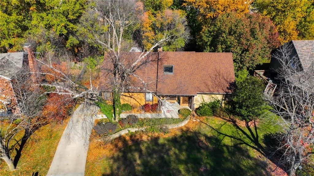 2901 Trenchard Drive — photo 2