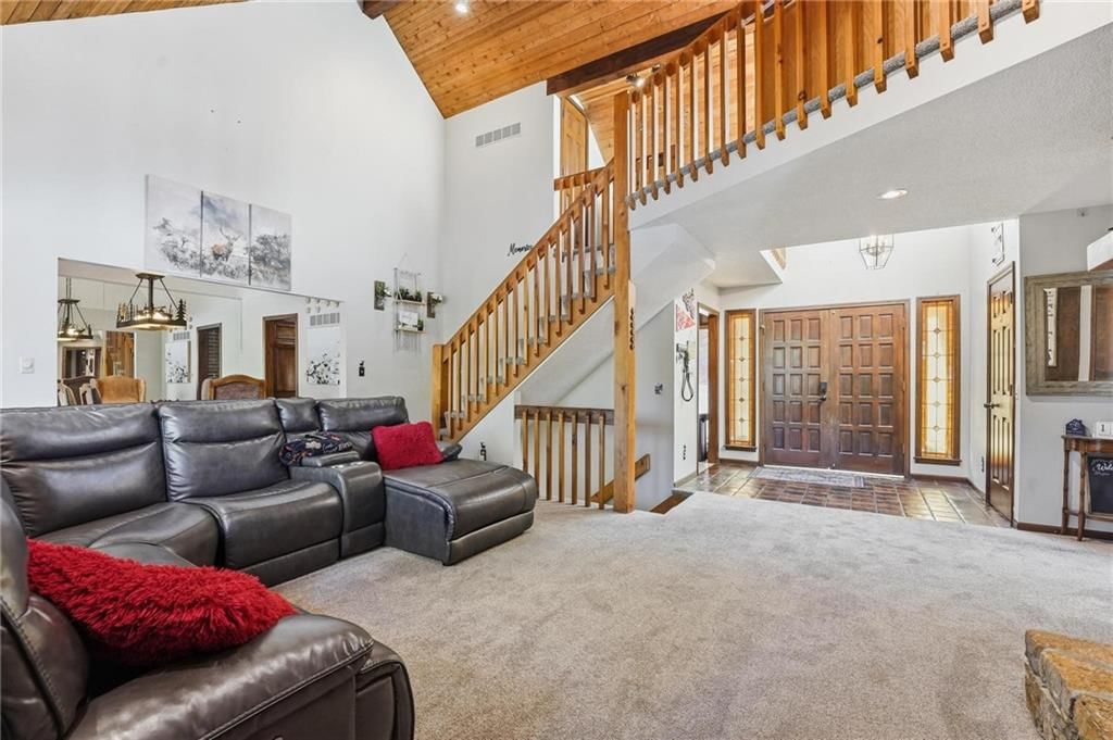 2901 Trenchard Drive — photo 9