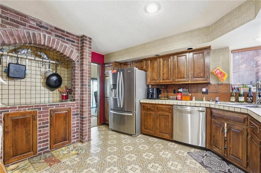 2901 Trenchard Drive — photo 13