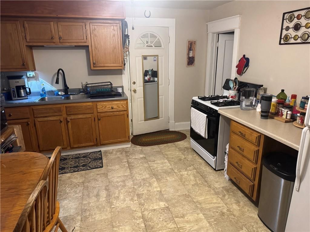 11610 Hackett Street — photo 3