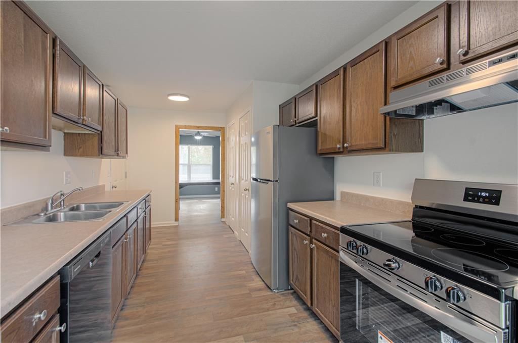 1510 Yecker Avenue — photo 11