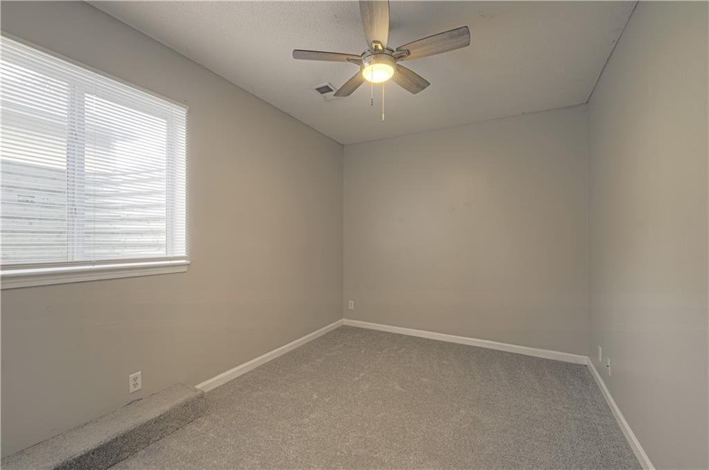 1510 Yecker Avenue — photo 16