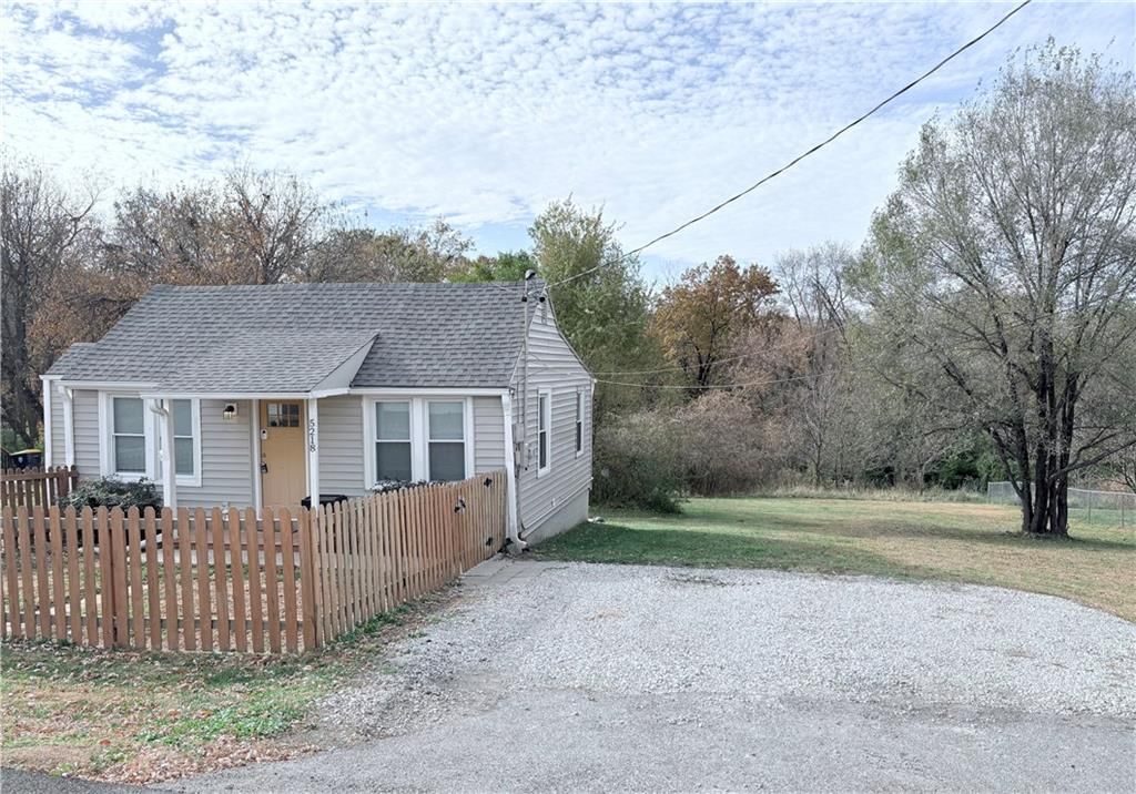 5218 N Wheeling Avenue — photo 3