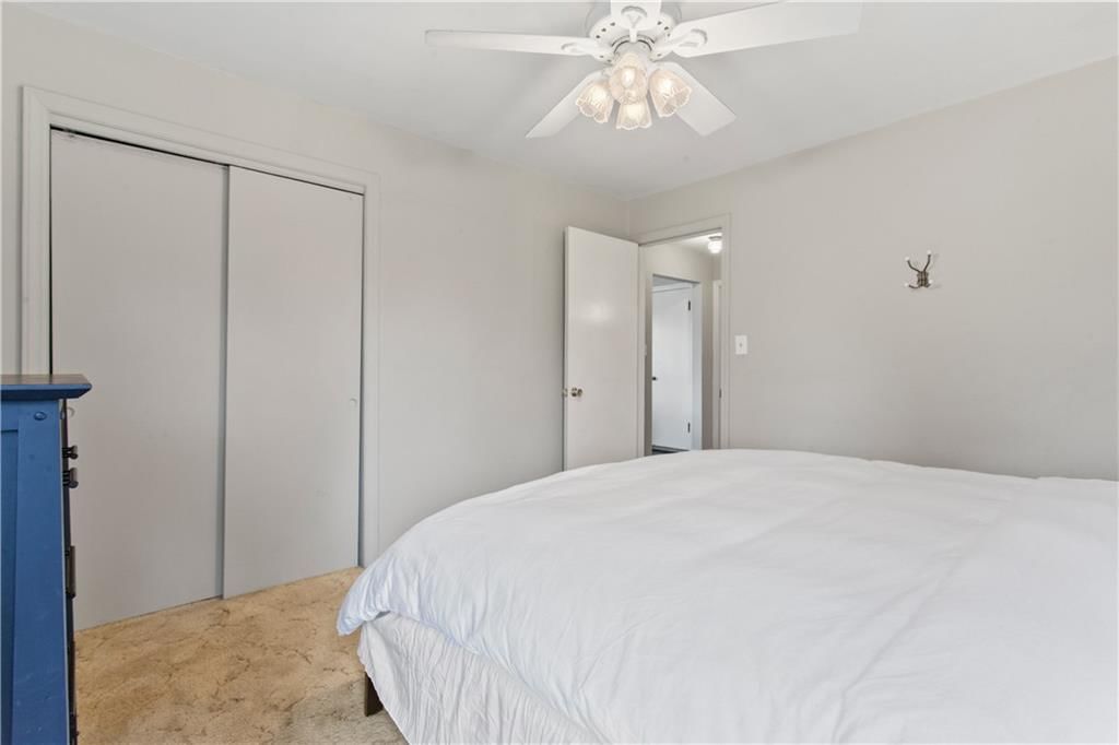 6811 Blue Parkway — photo 14