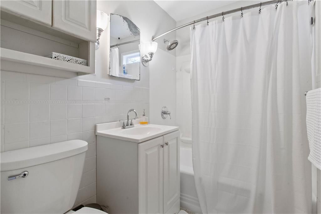 6811 Blue Parkway — photo 16