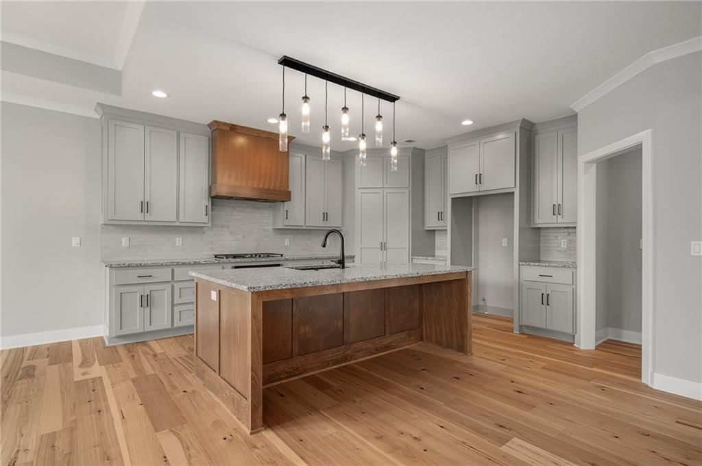 Photo 12 of 47 - 25000 W 89th Street