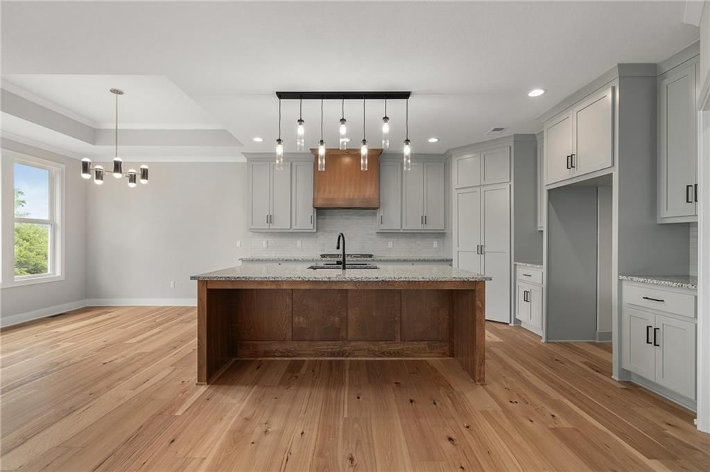 Photo 13 of 47 - 25000 W 89th Street