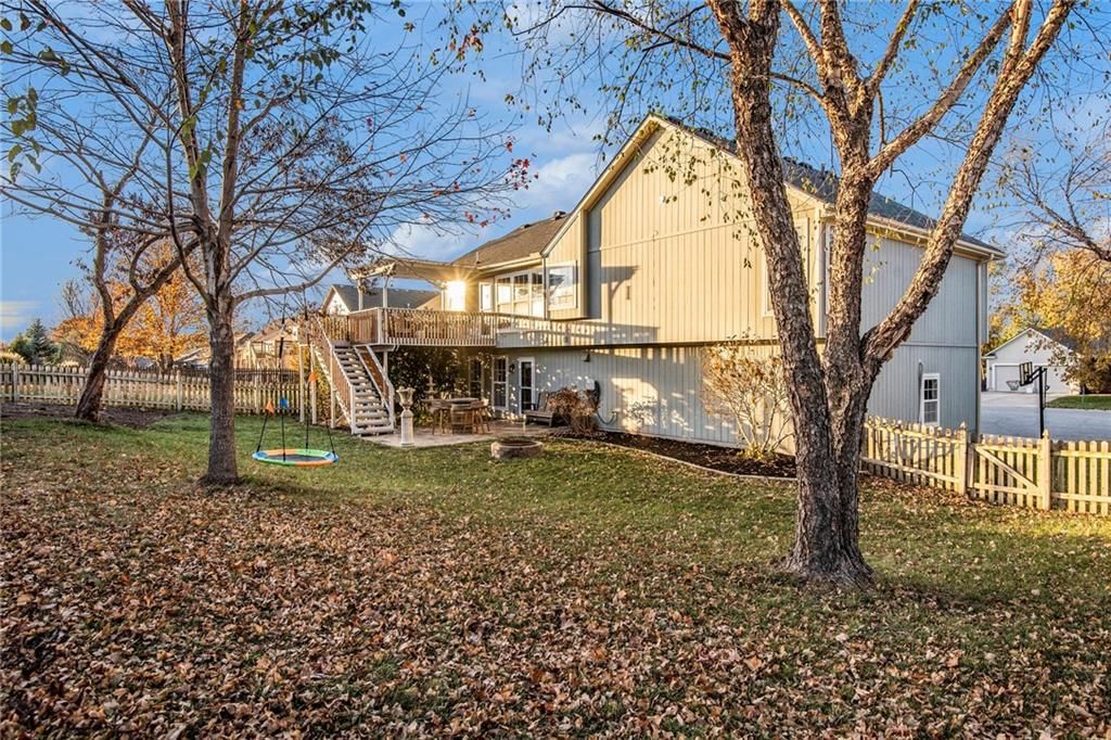 2421 NE Carousel Court — photo 23