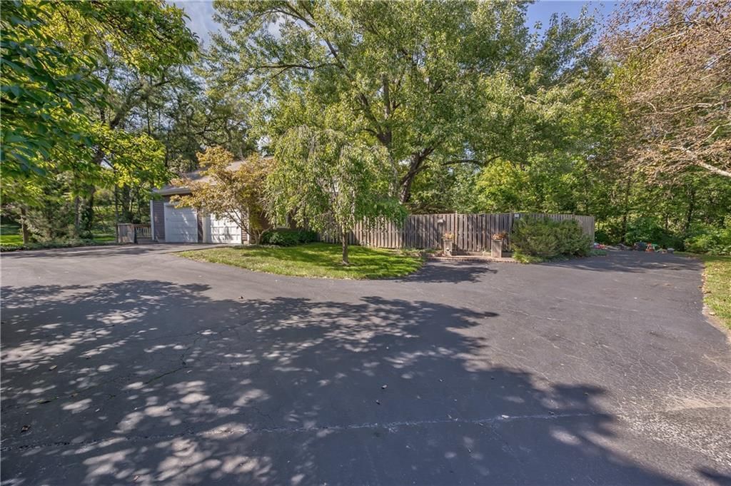5524 Mission Road — photo 30