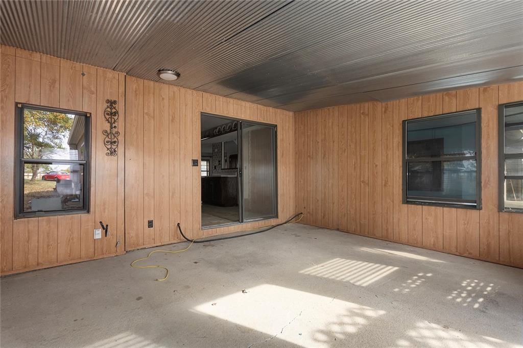 1717 SW Hook Road — photo 42