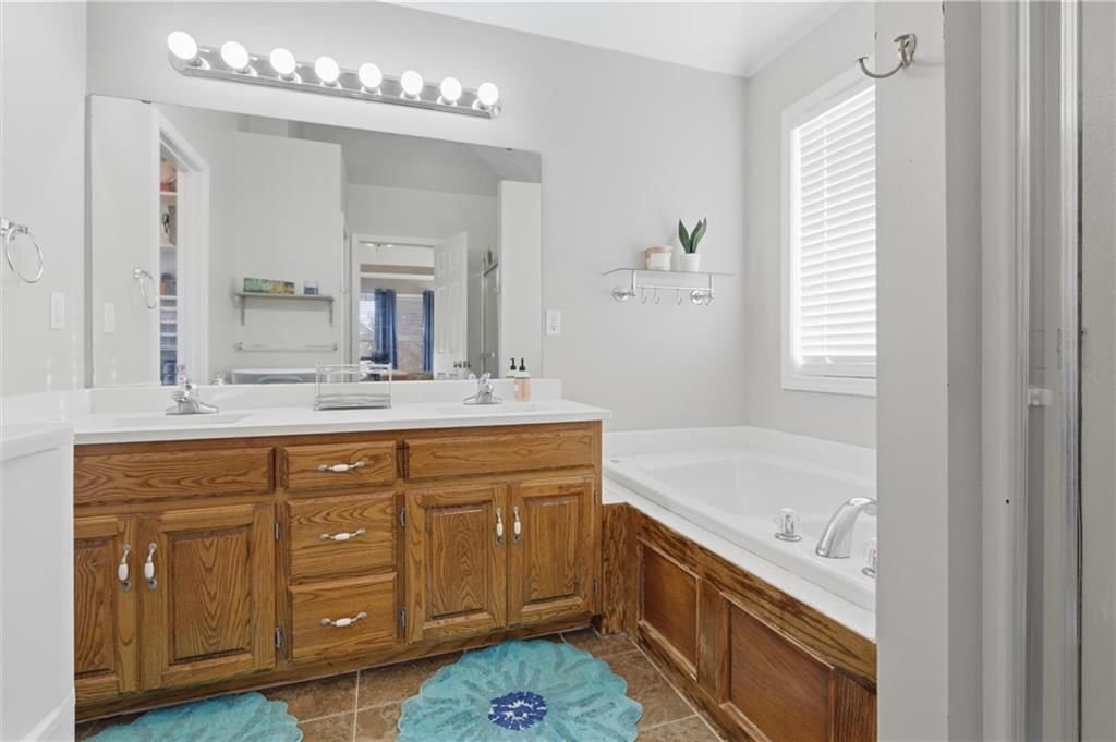 11004 N Hunter Avenue — photo 16