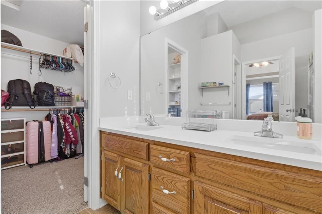 11004 N Hunter Avenue — photo 18