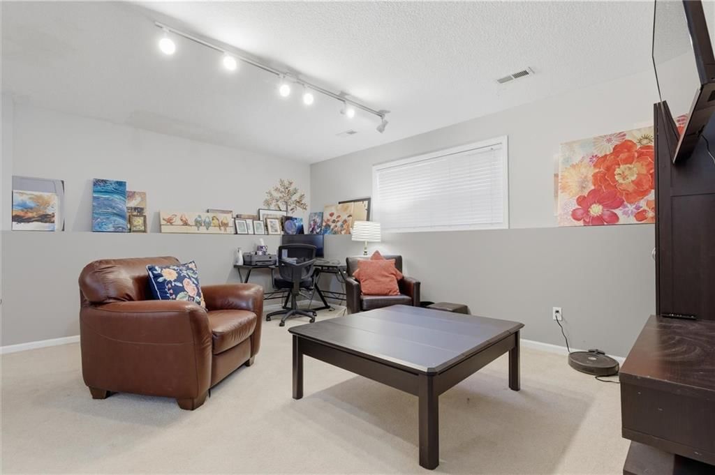 11004 N Hunter Avenue — photo 24