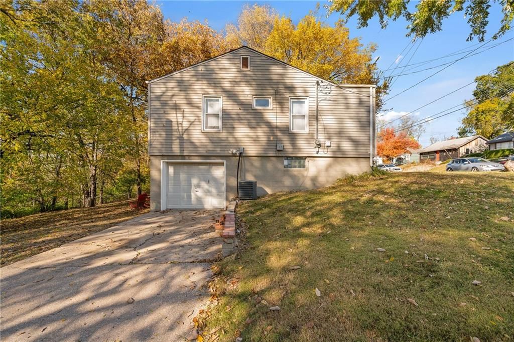 3748 Springfield Street — photo 6