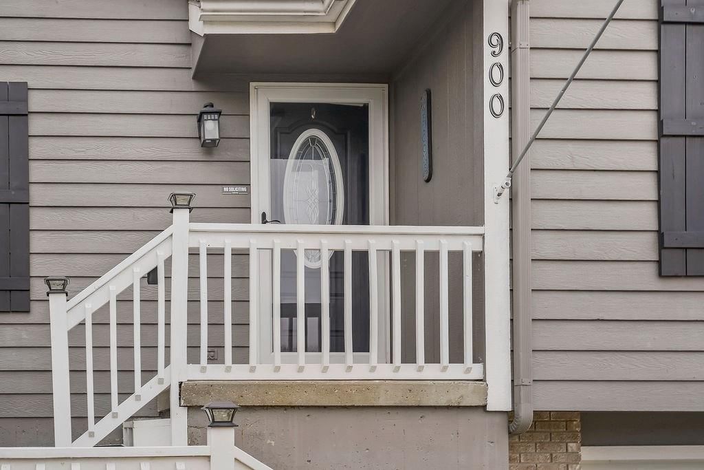 900 NE 194th Terrace — photo 2