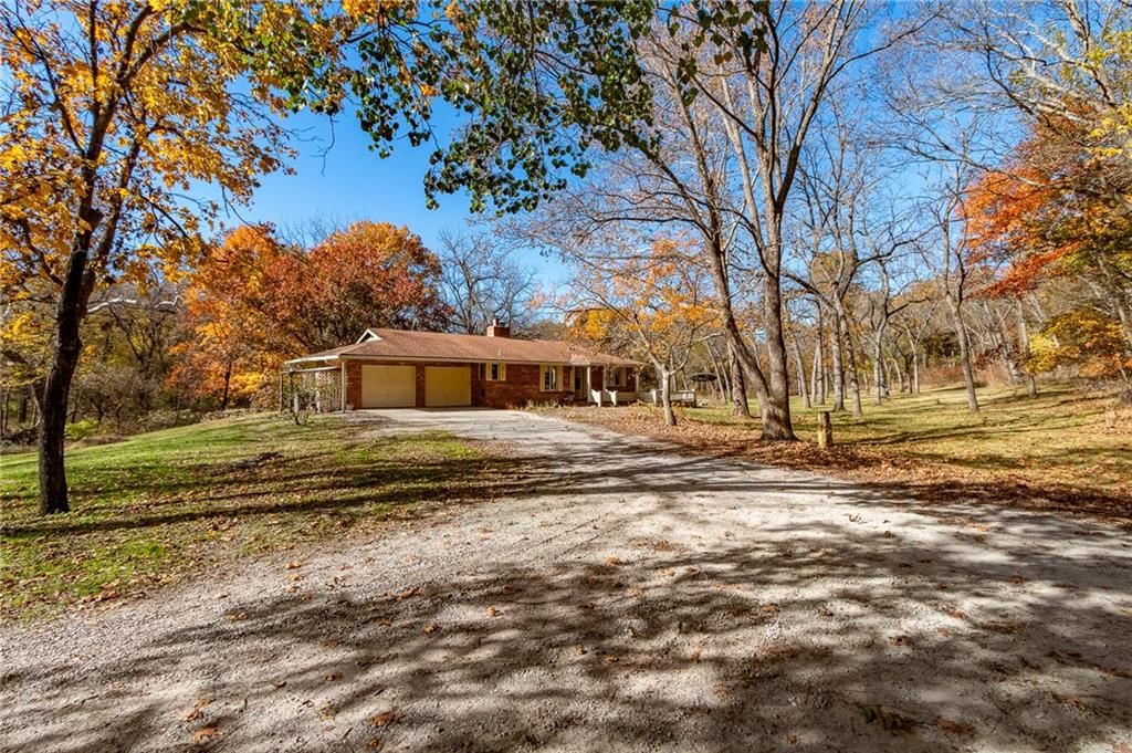 938 N 640 Road, Baldwin City, KS