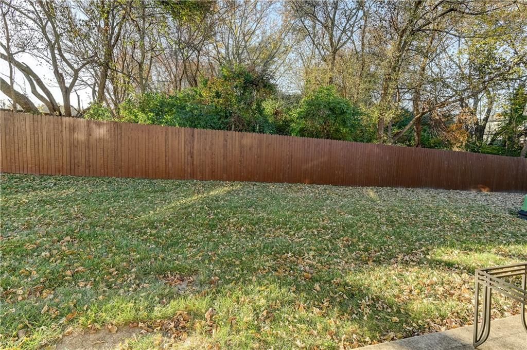 204 N Pointe Lane — photo 30