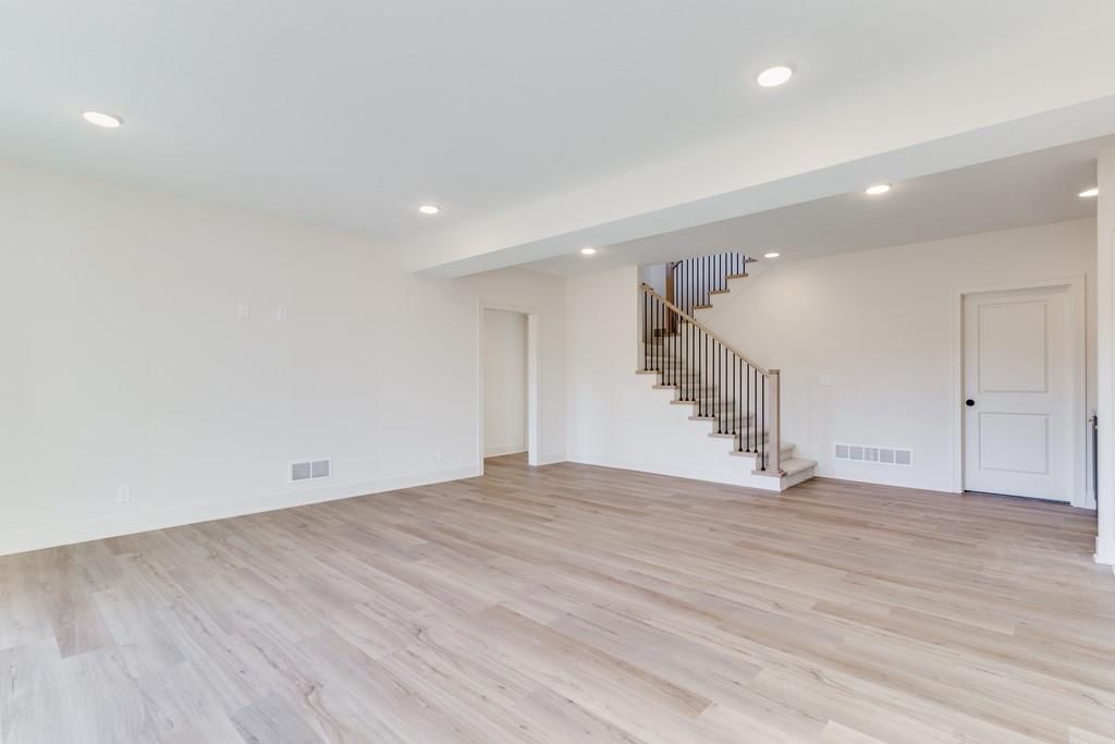 1839 Woodward Circle — photo 30
