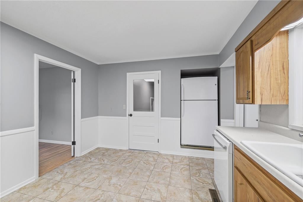 10701 N Main Street — photo 5
