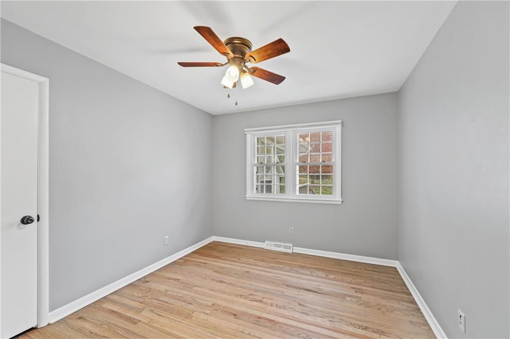 10701 N Main Street — photo 11