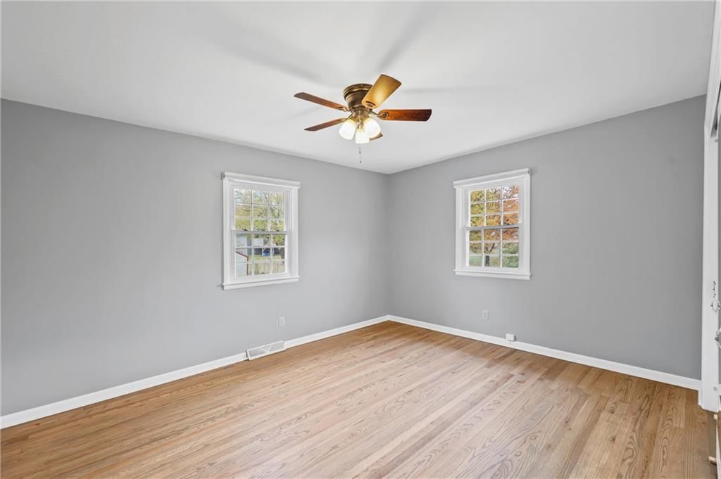 10701 N Main Street — photo 13