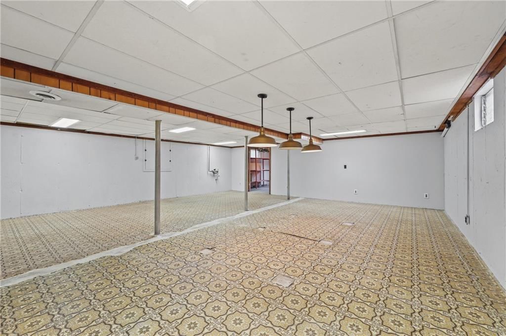 10701 N Main Street — photo 22