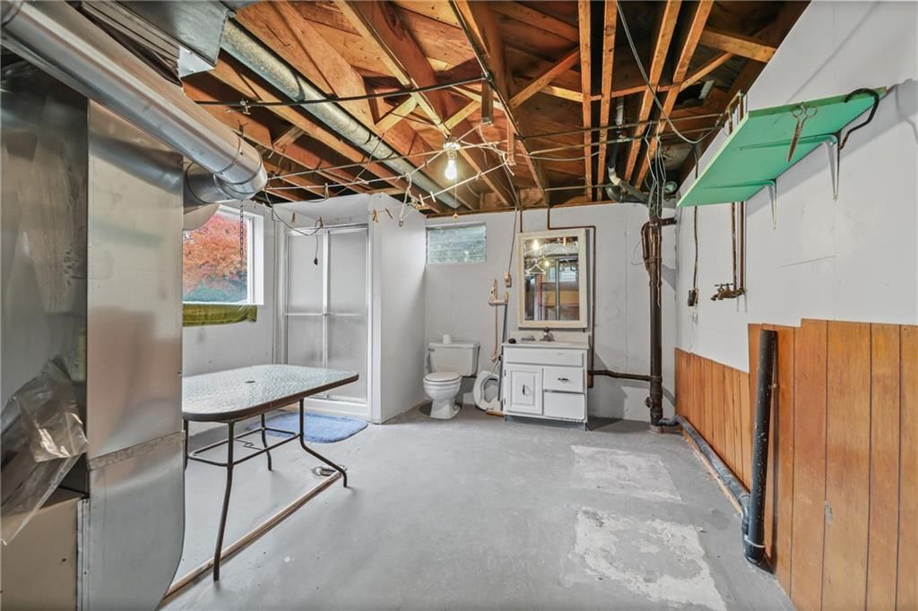 10701 N Main Street — photo 25